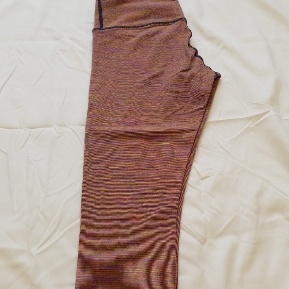 Lululemon colorful strip crop